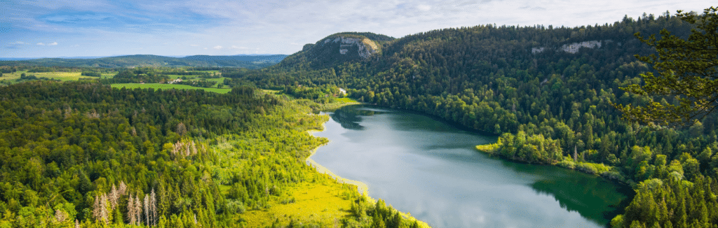 Nos campings dns le doubs en bourgogne franche comté